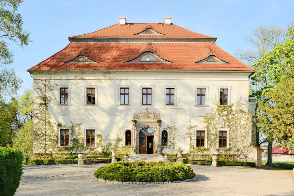 Pałac w Mojęcicach na Dolnym Śląsku