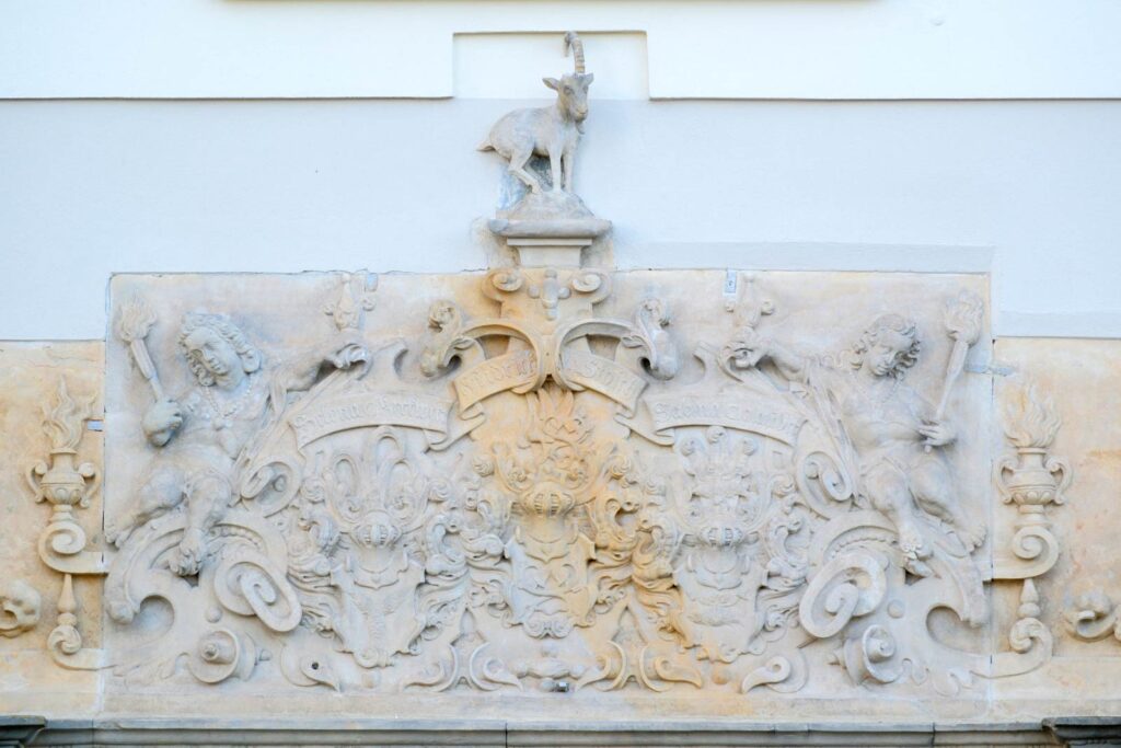 Zewnętrzny detal architektoniczny Pałacu Mojęcice