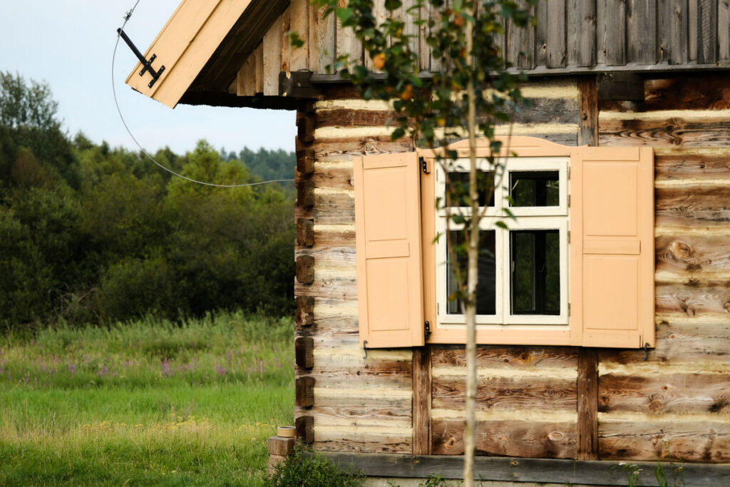 Detal architektoniczny domu w Betlejemce w Borach Tucholskich